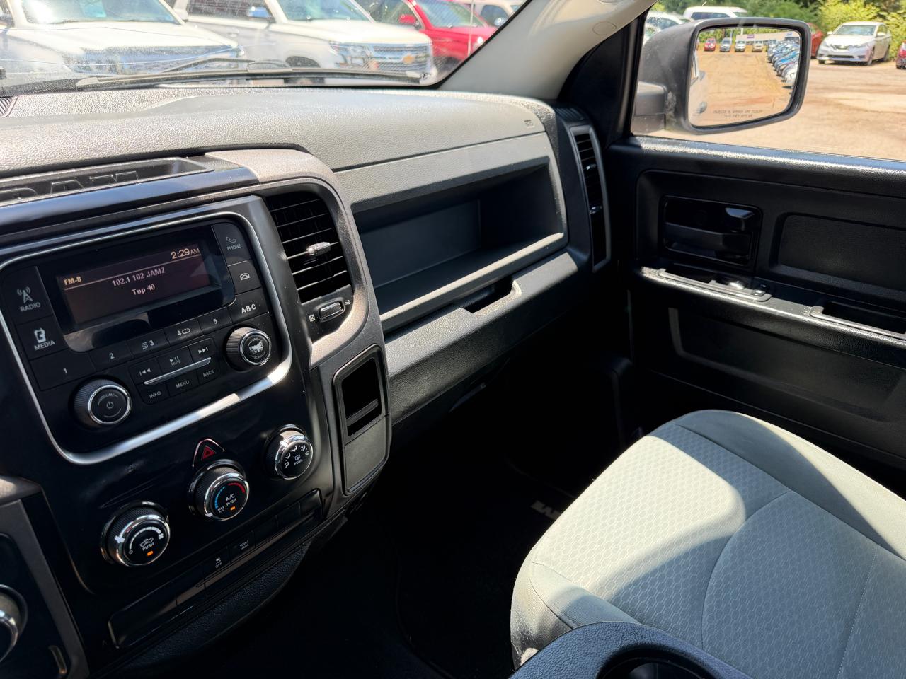 RAM 1500 Tradesman Quad Cab 2WD 2018