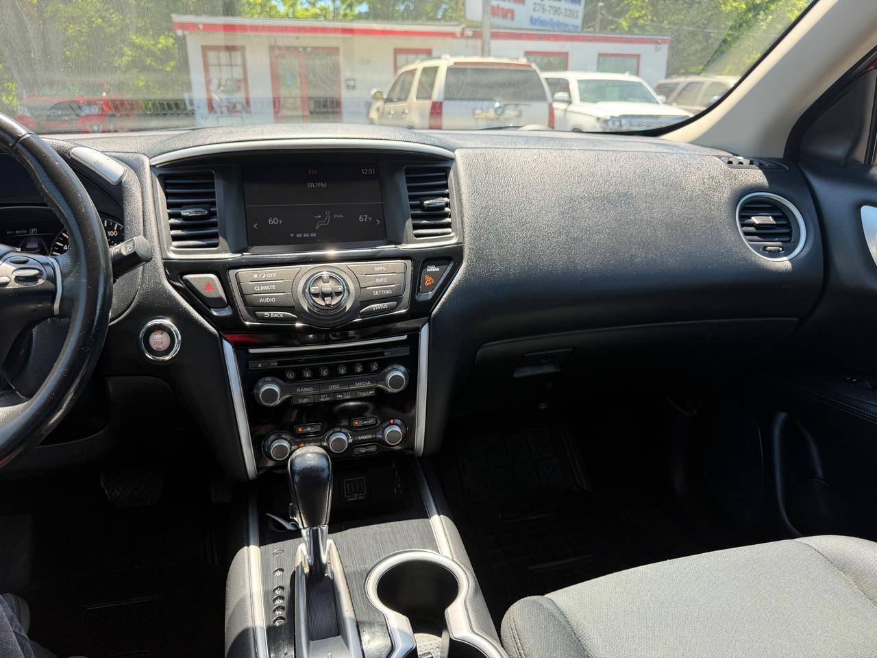 Nissan Pathfinder  2018