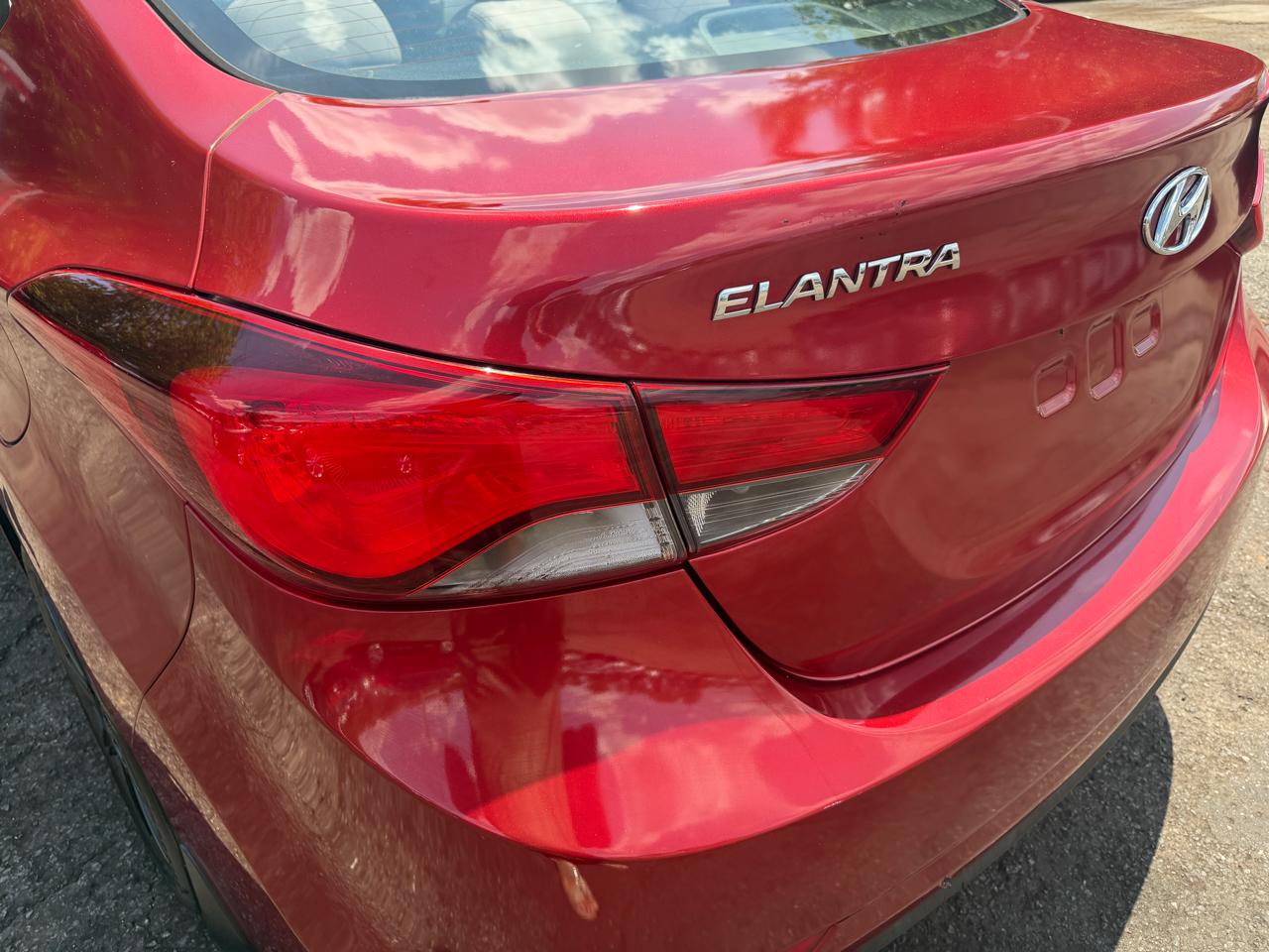 Hyundai Elantra SE 6AT 2016