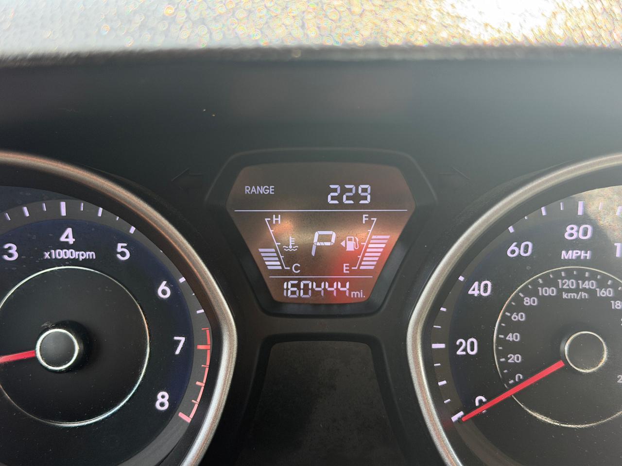 Hyundai Elantra SE 6AT 2016