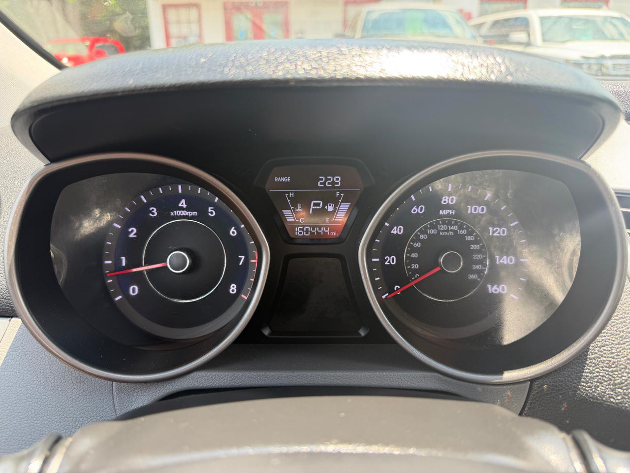 Hyundai Elantra SE 6AT 2016