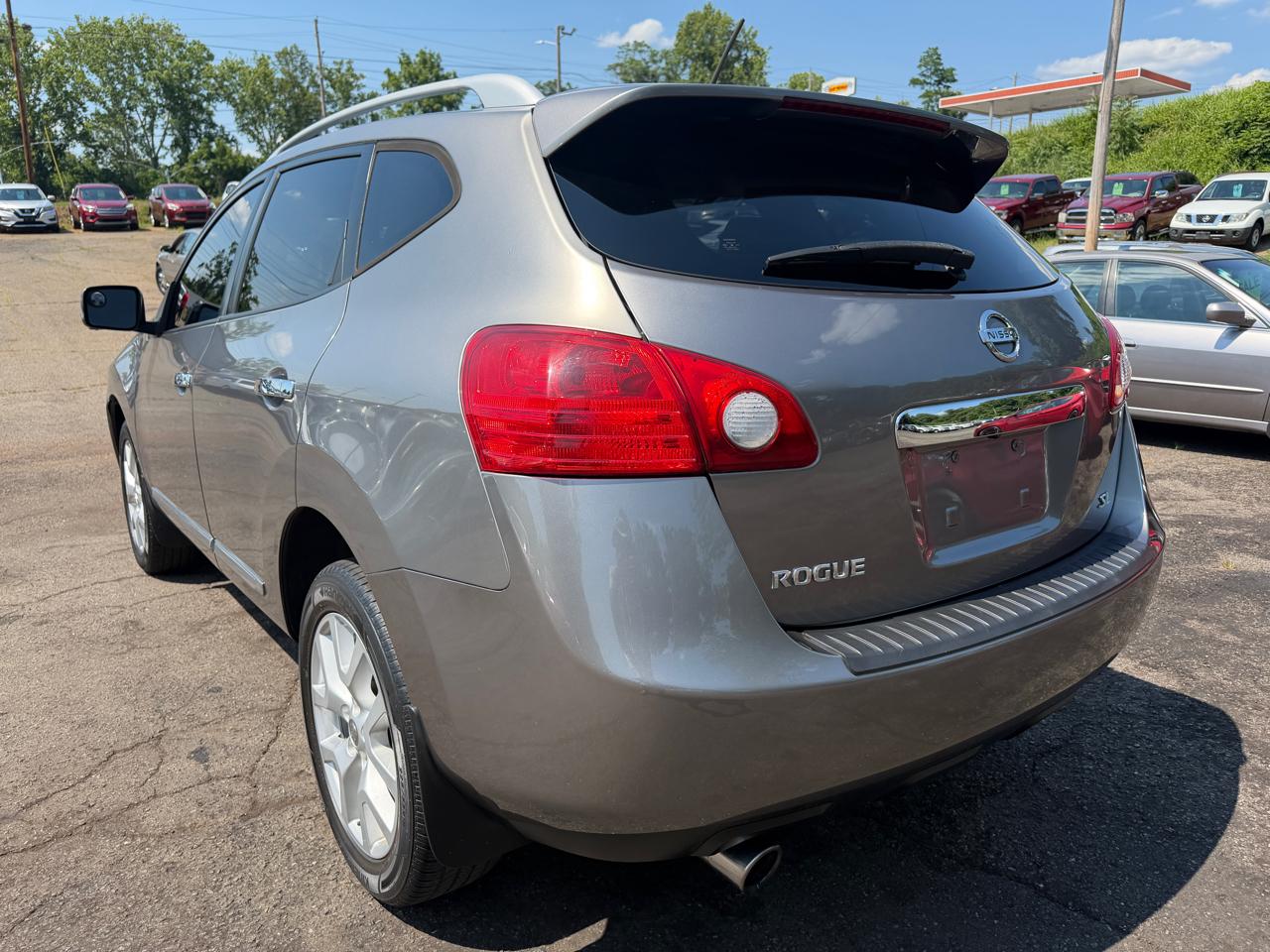 Nissan Rogue S 2WD 2013