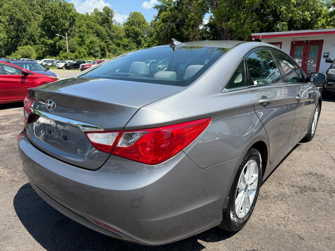 Hyundai Sonata GLS 2012