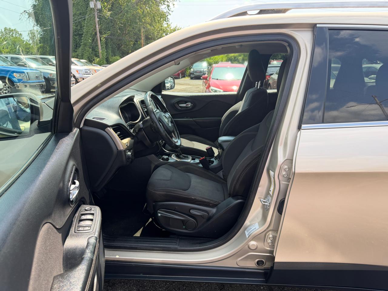 Jeep Cherokee  2015