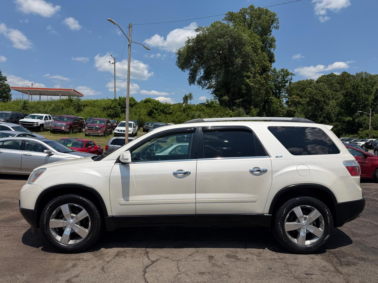 GMC Acadia  2011