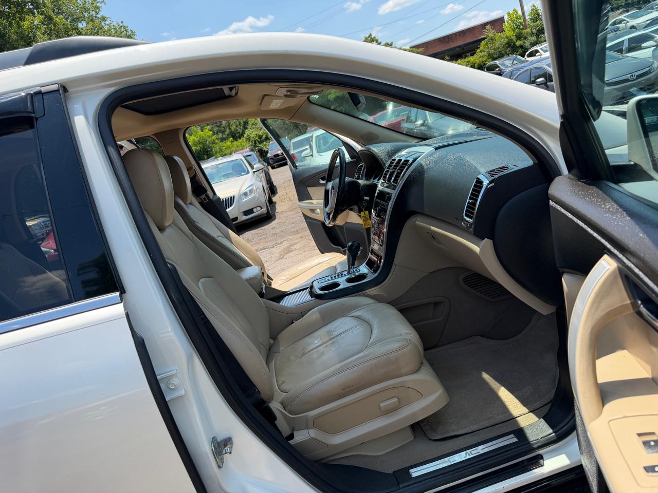 GMC Acadia  2011