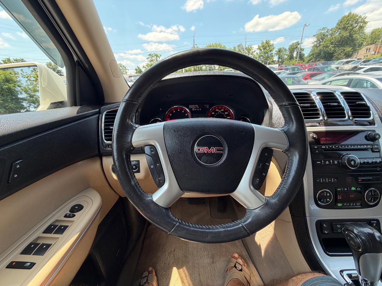 GMC Acadia  2011