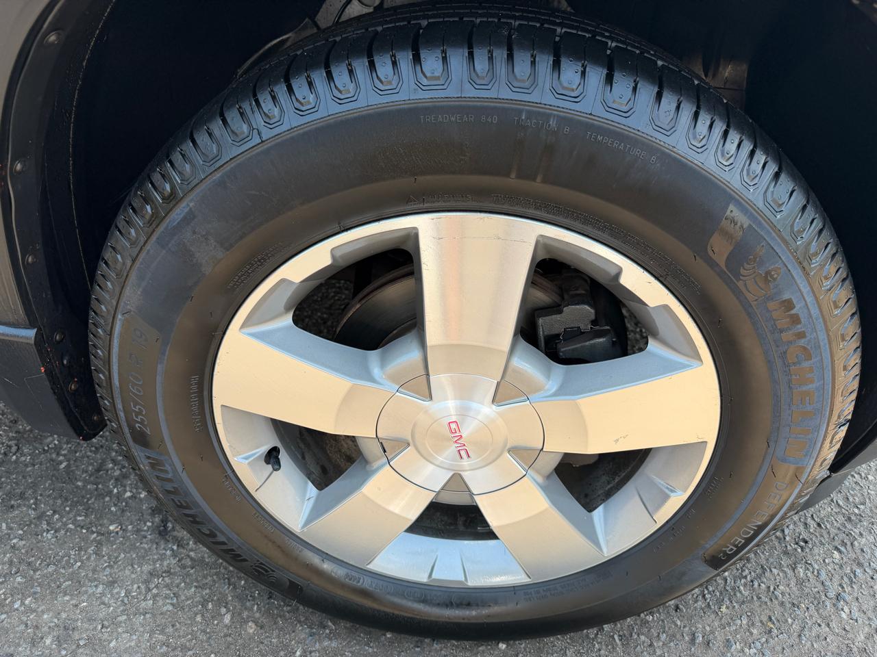 GMC Acadia  2011