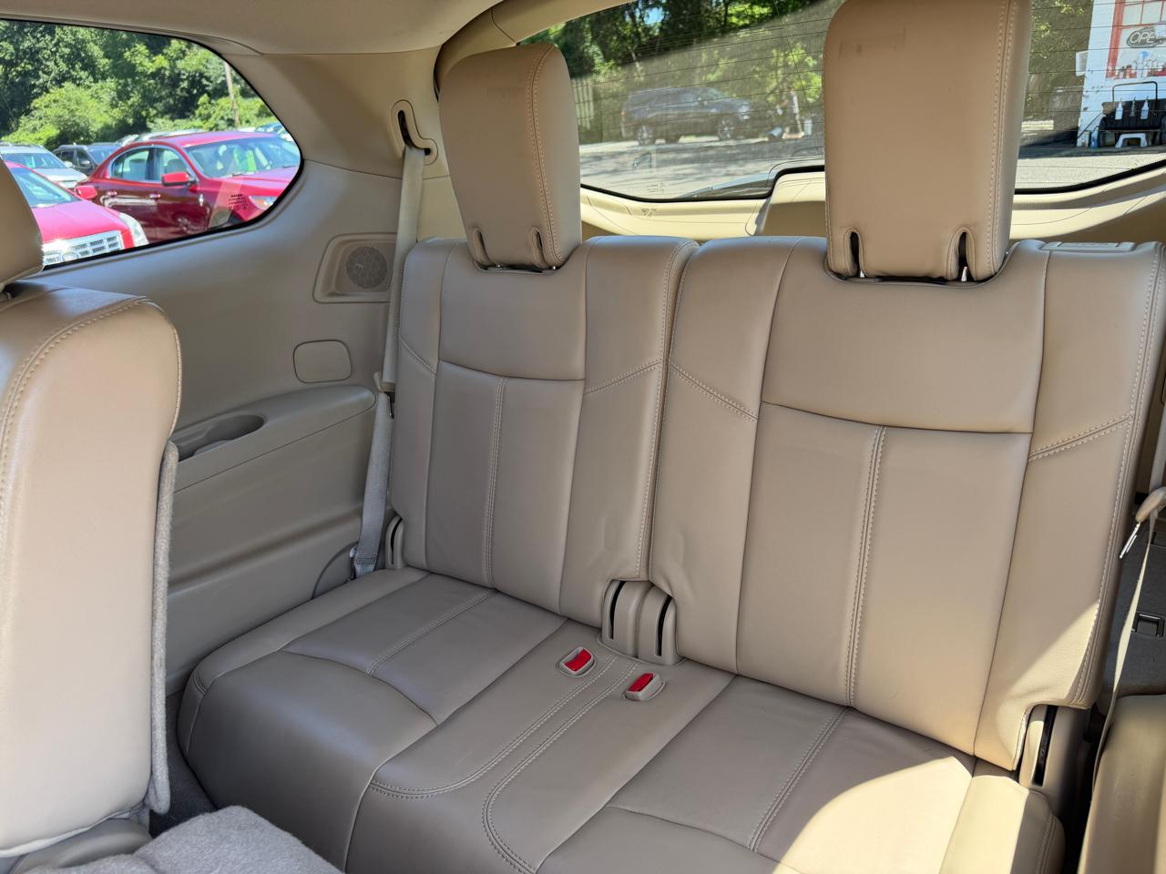 Nissan Pathfinder LE 2WD 2013