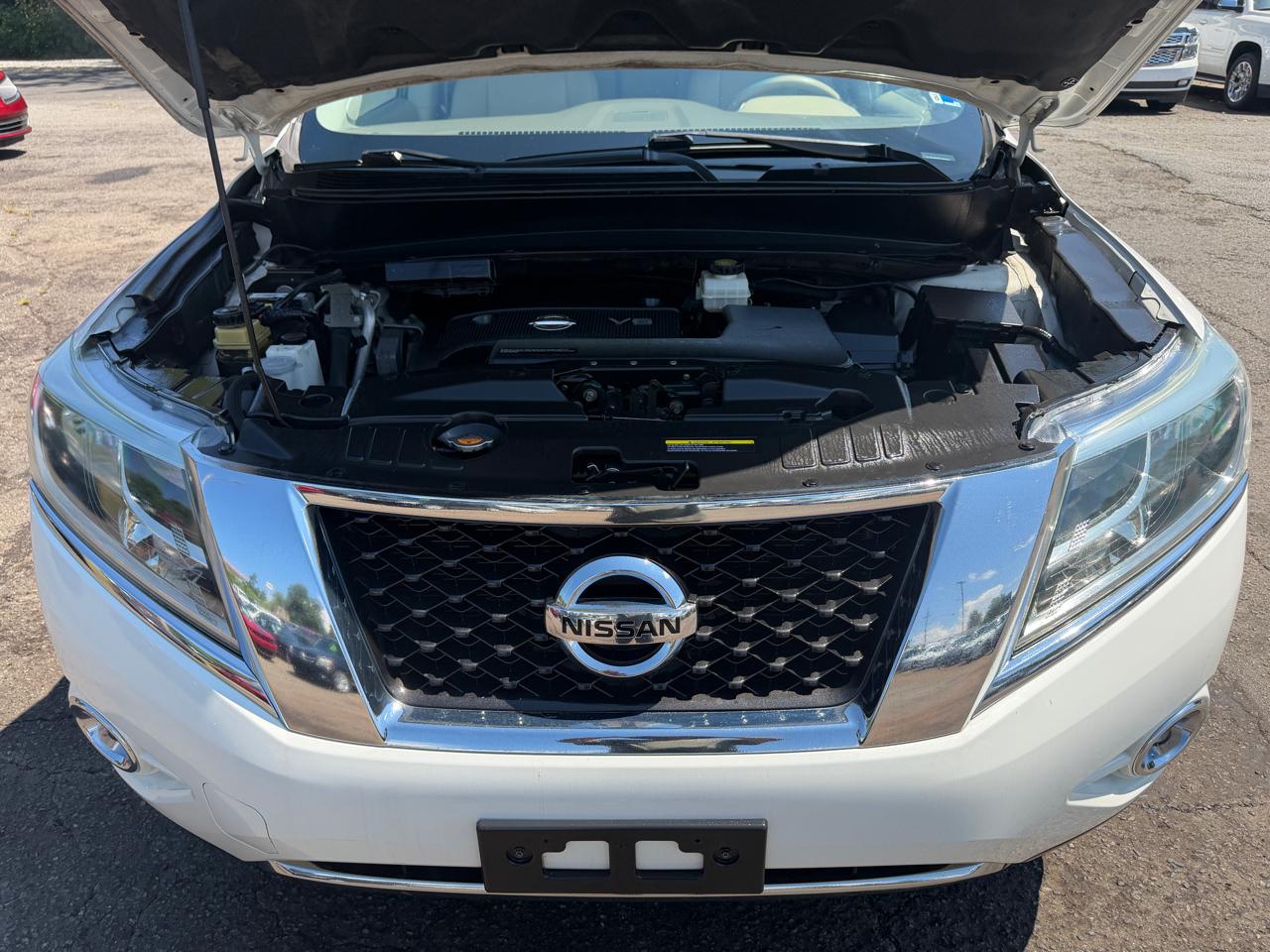 Nissan Pathfinder LE 2WD 2013