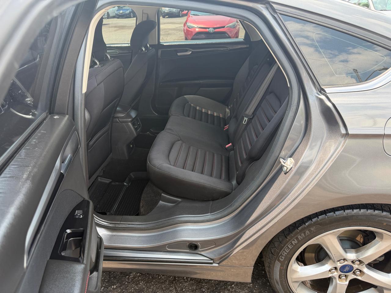 Ford Fusion SE 2014