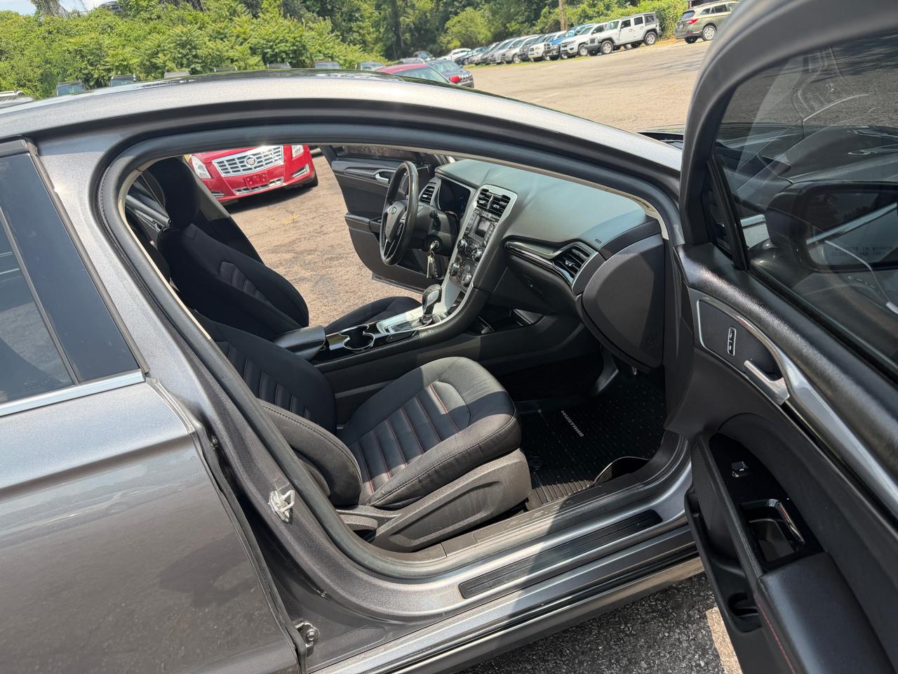 Ford Fusion SE 2014