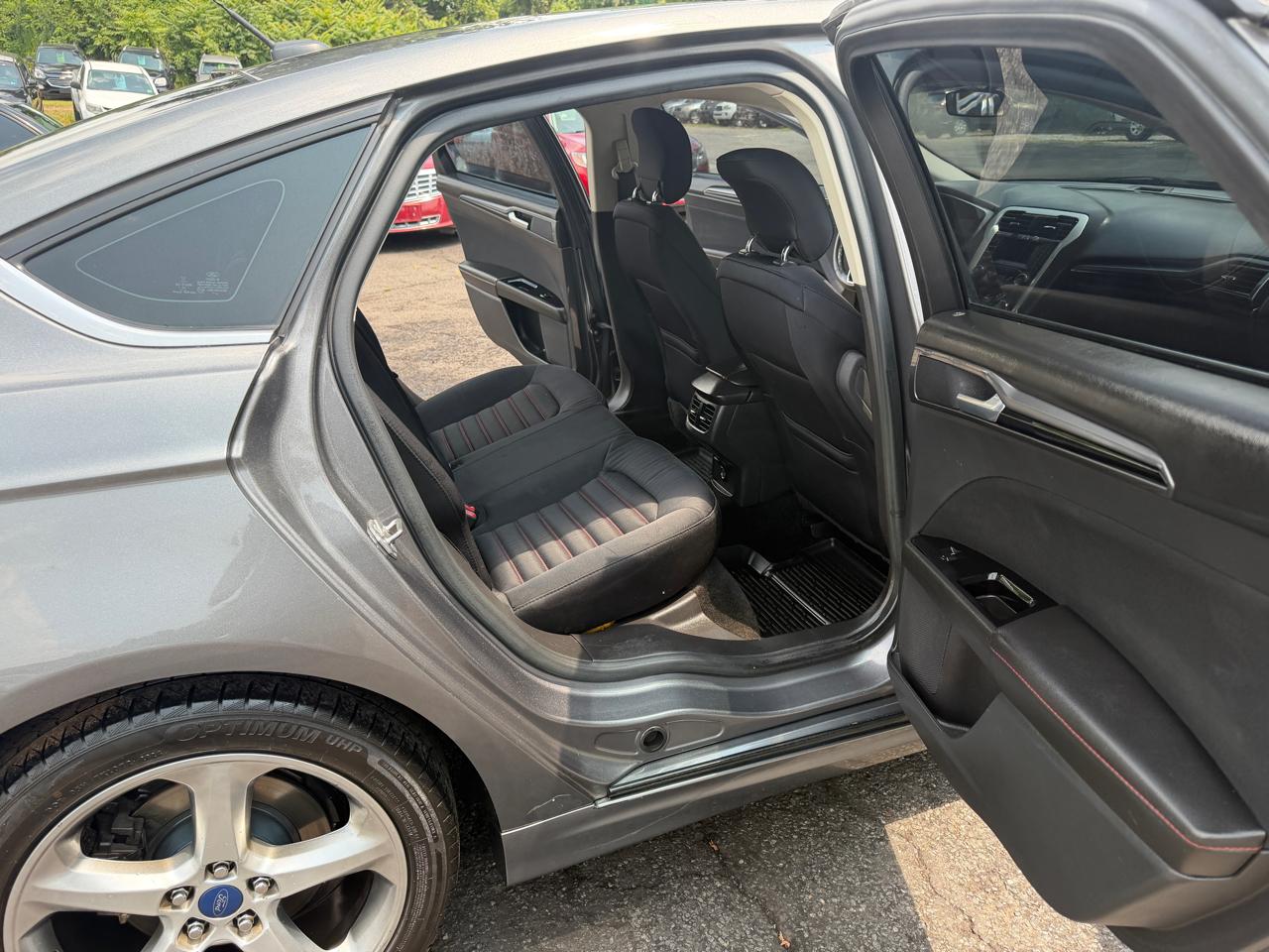 Ford Fusion SE 2014