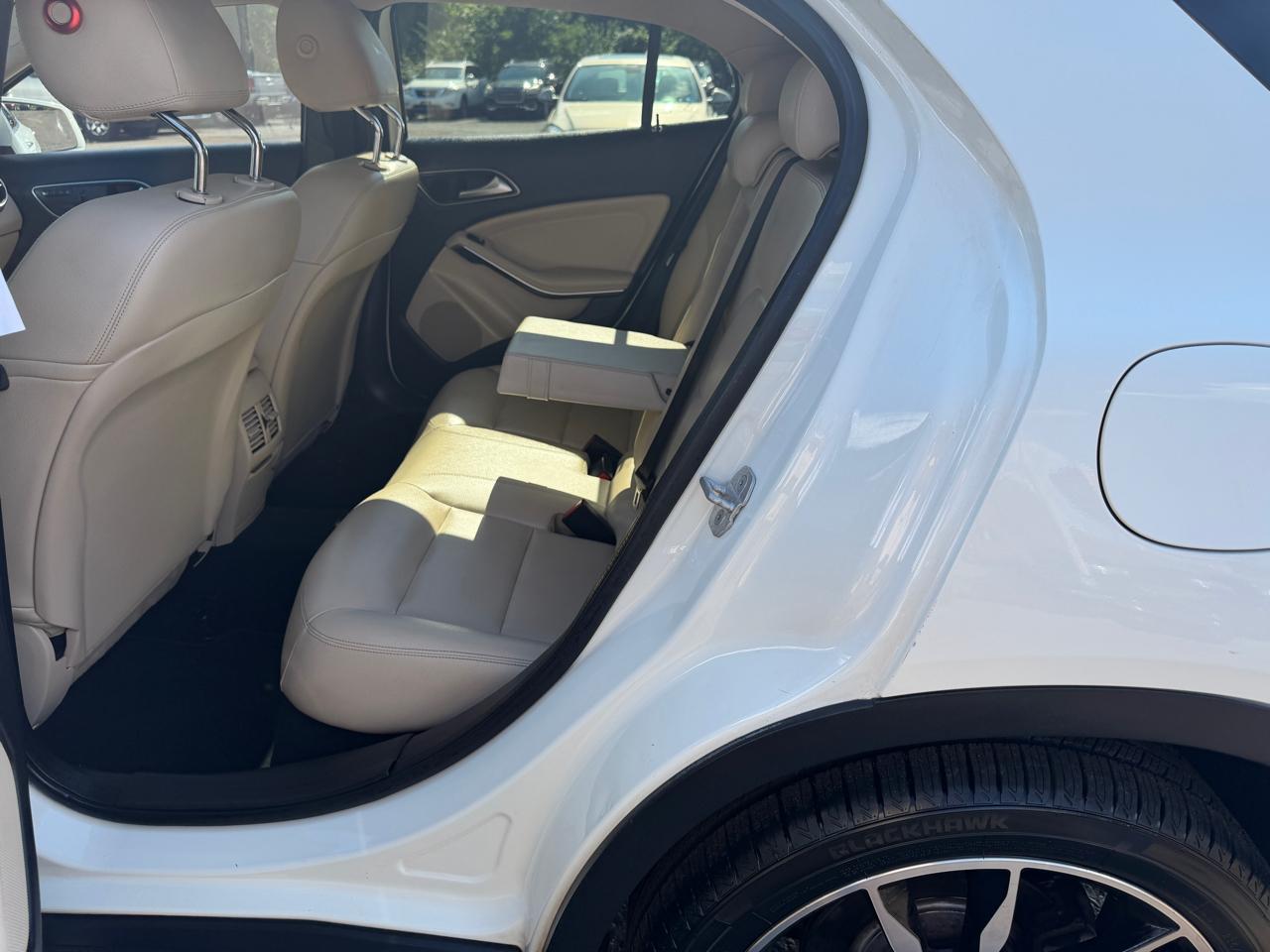Mercedes-Benz GLA-Class GLA250 2015