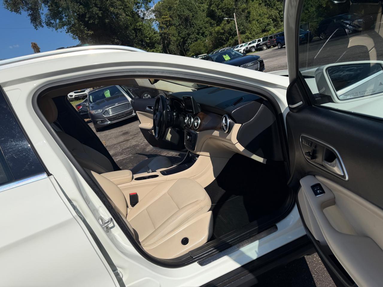 Mercedes-Benz GLA-Class GLA250 2015