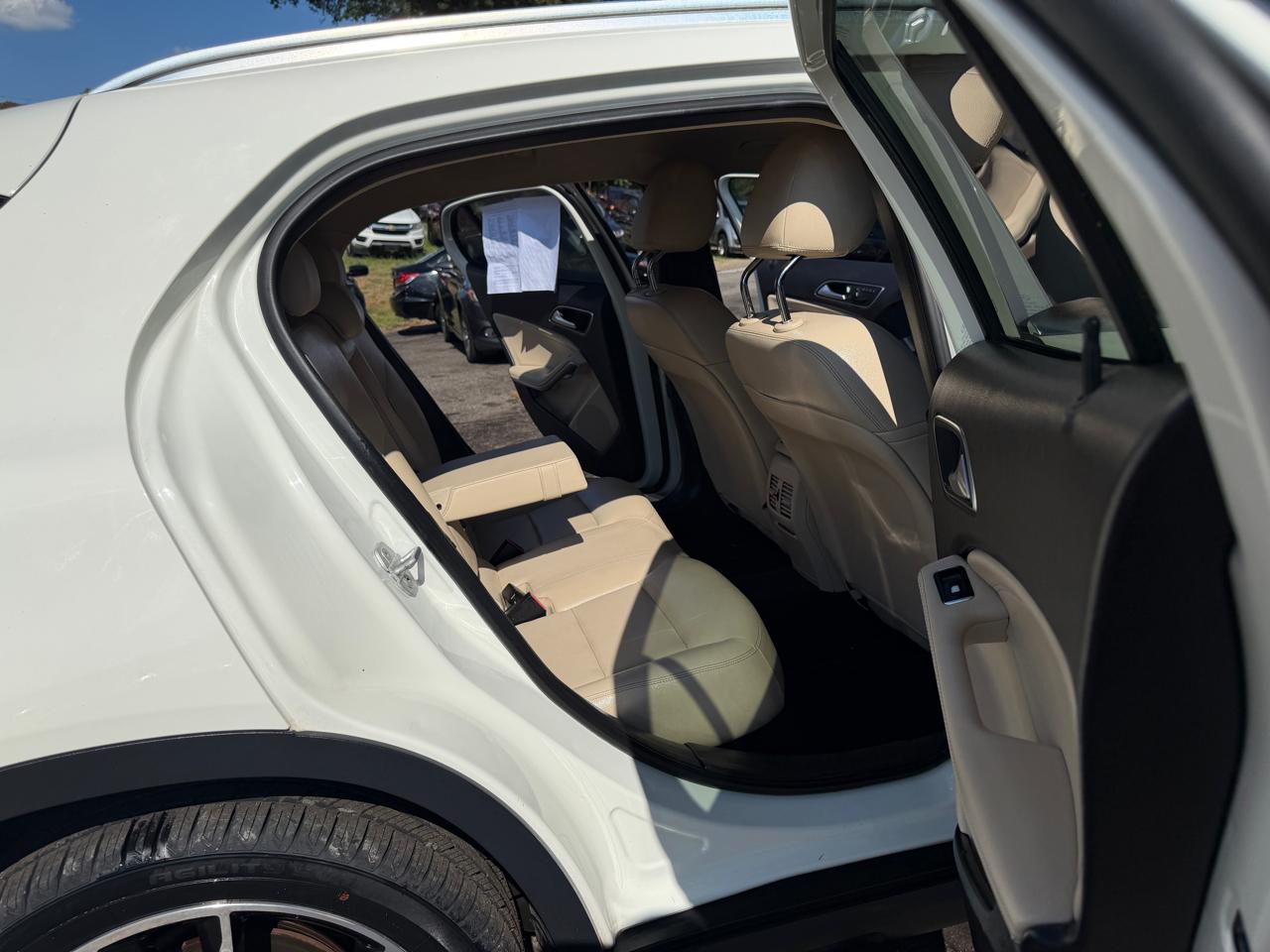 Mercedes-Benz GLA-Class GLA250 2015