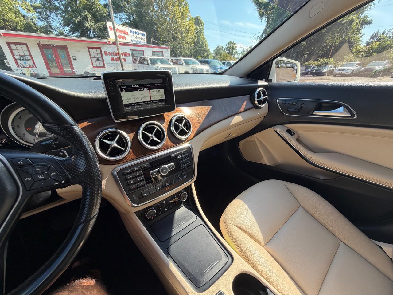 Mercedes-Benz GLA-Class GLA250 2015