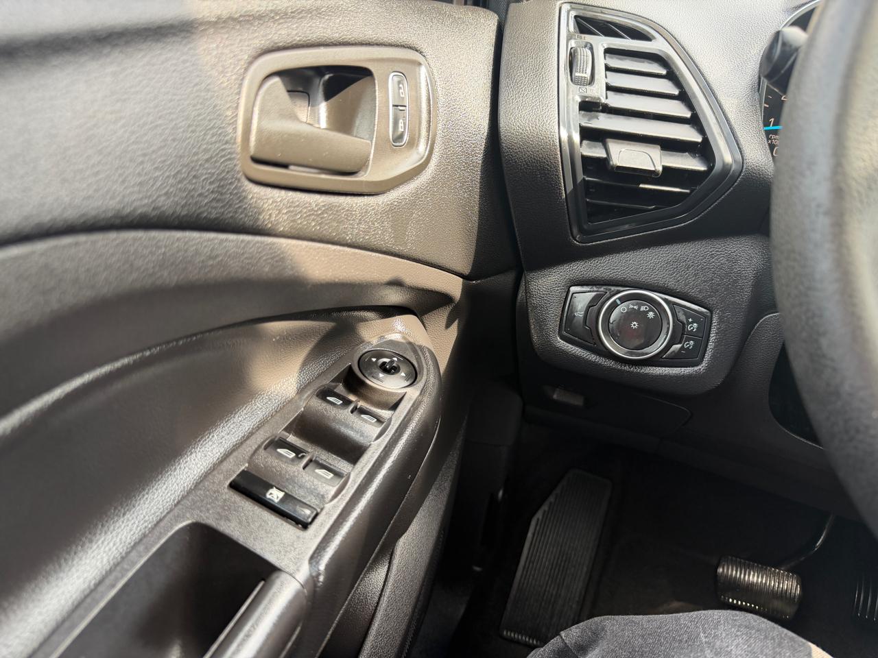Ford Escape S FWD 2019