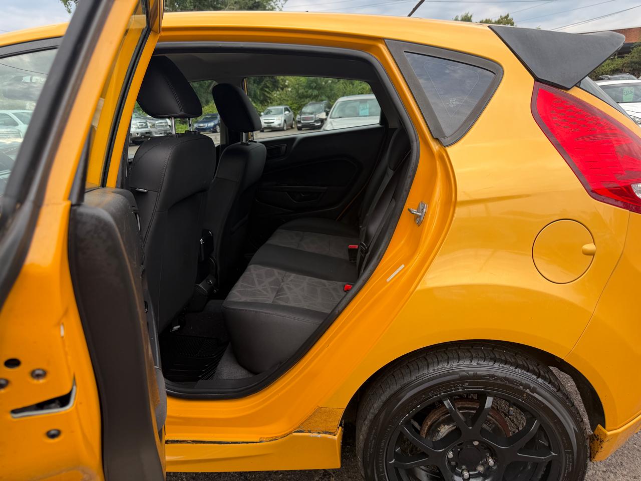 Ford Fiesta SES Hatchback 2011