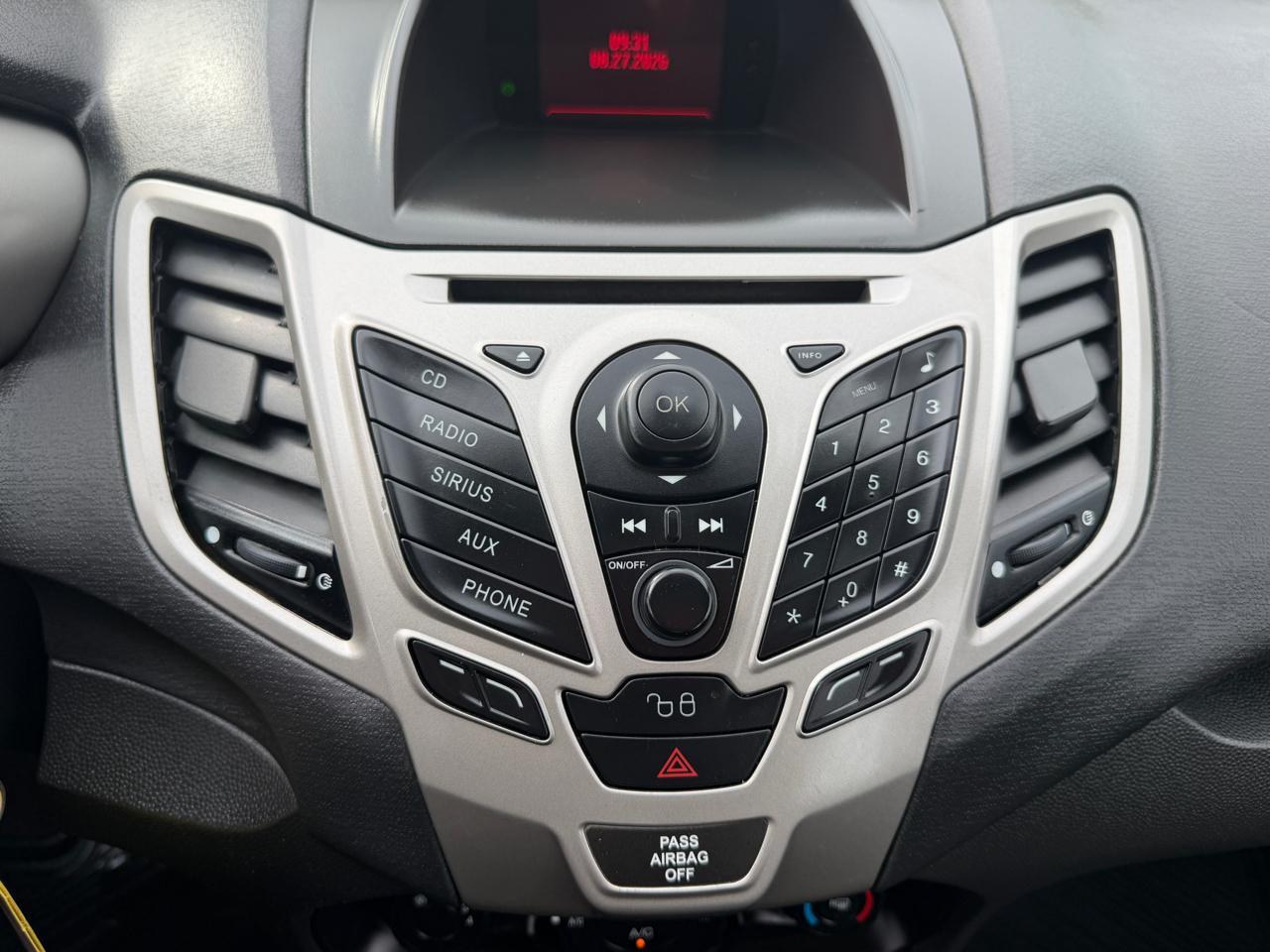 Ford Fiesta SES Hatchback 2011