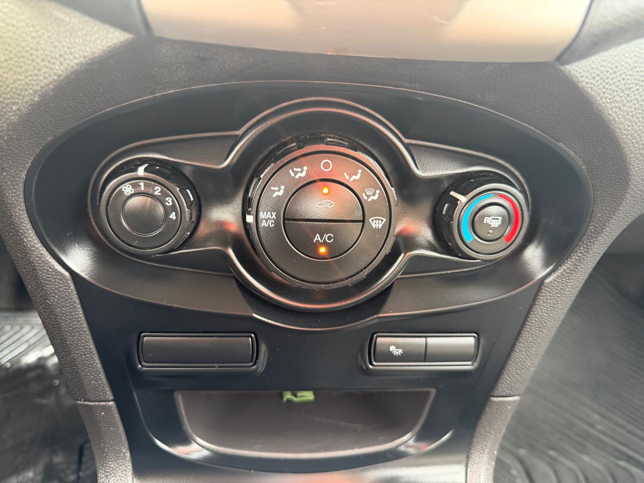 Ford Fiesta SES Hatchback 2011