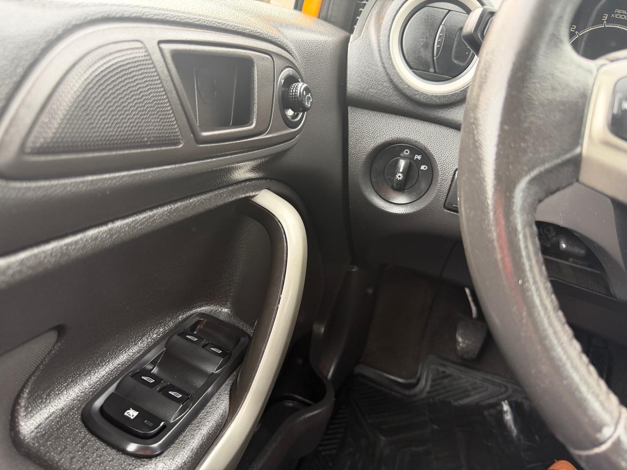 Ford Fiesta SES Hatchback 2011