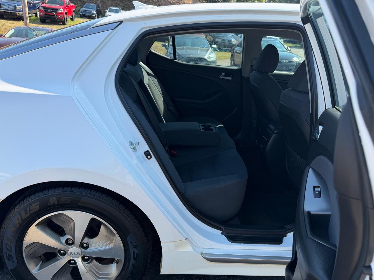 Kia Optima Hybrid LX 2015