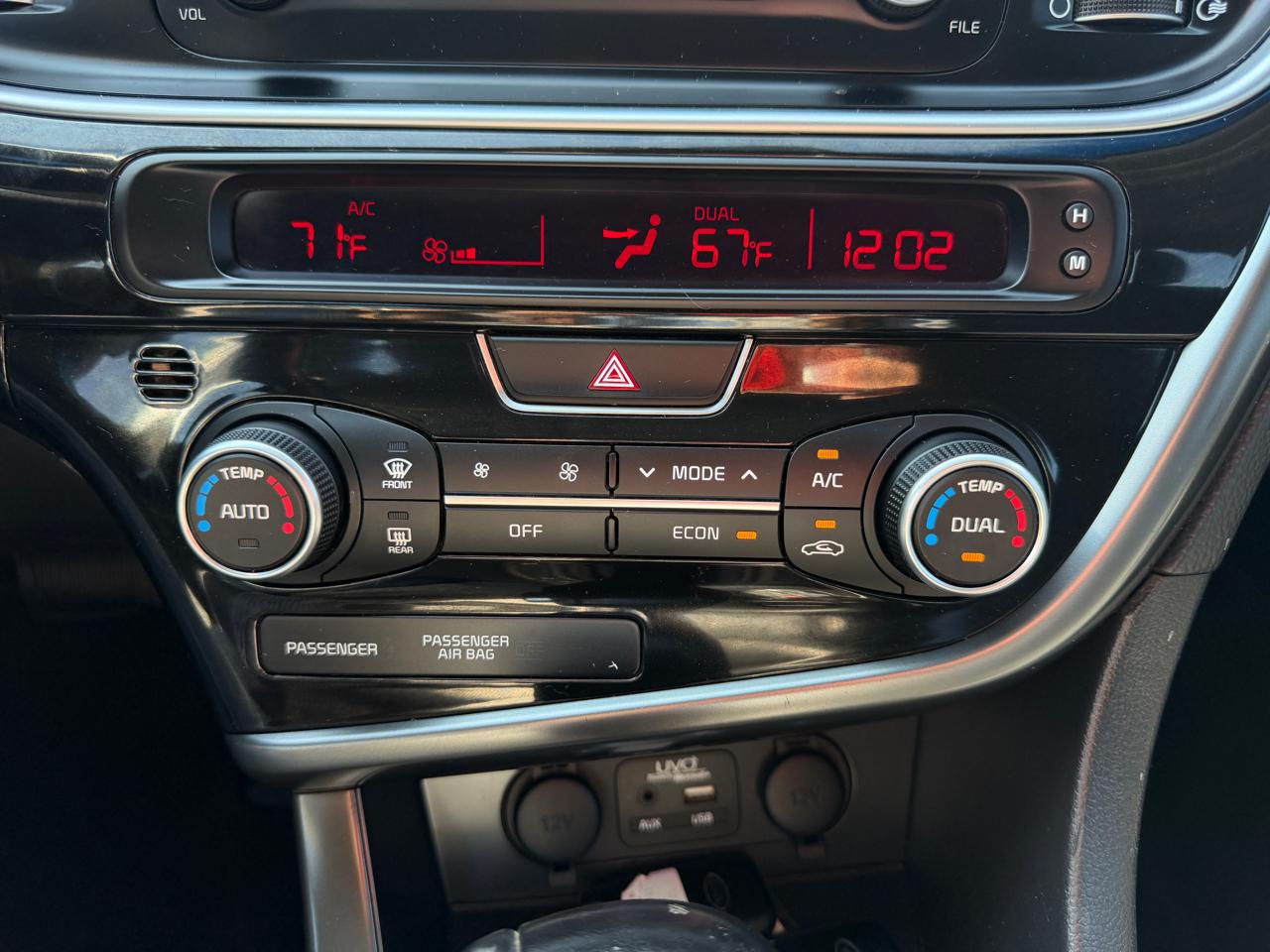 Kia Optima Hybrid LX 2015