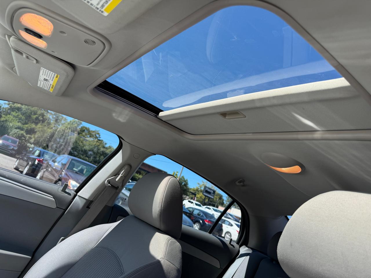 Chevrolet Malibu 1LT 2011