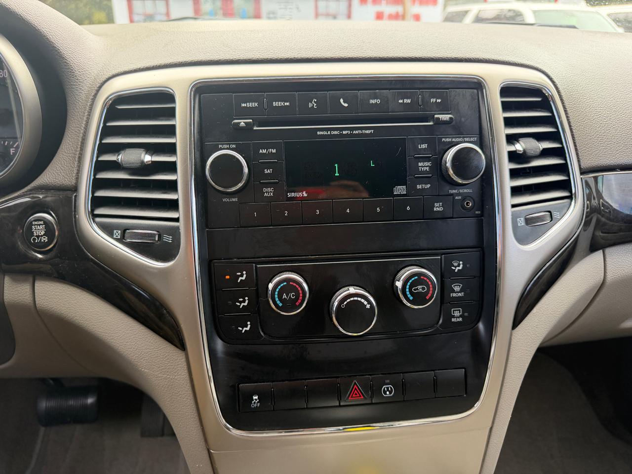 Jeep Grand Cherokee Laredo 2013