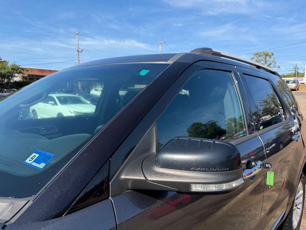Ford Explorer photo 10