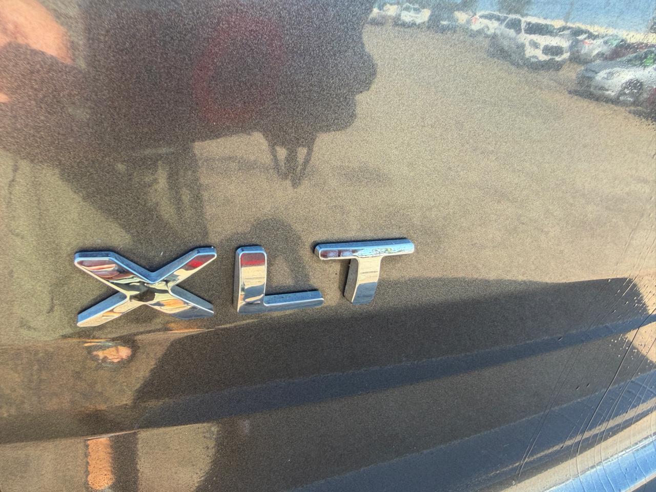 Ford Explorer photo 11
