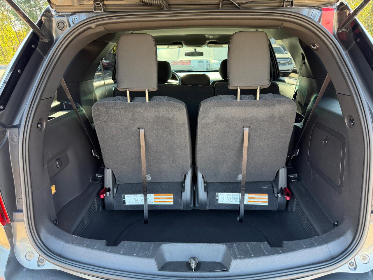 Ford Explorer photo 26