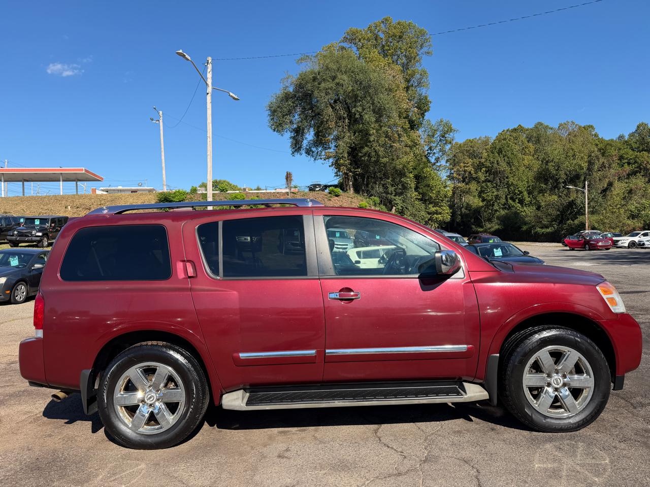 Nissan Armada Platinum 4WD 2012