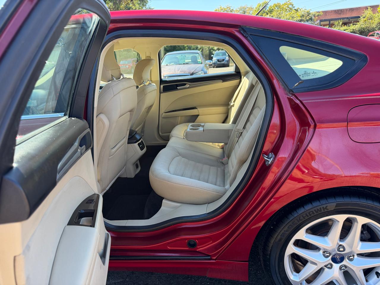 Ford Fusion SE 2013
