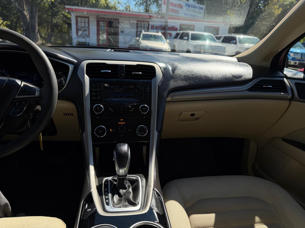 Ford Fusion SE 2013