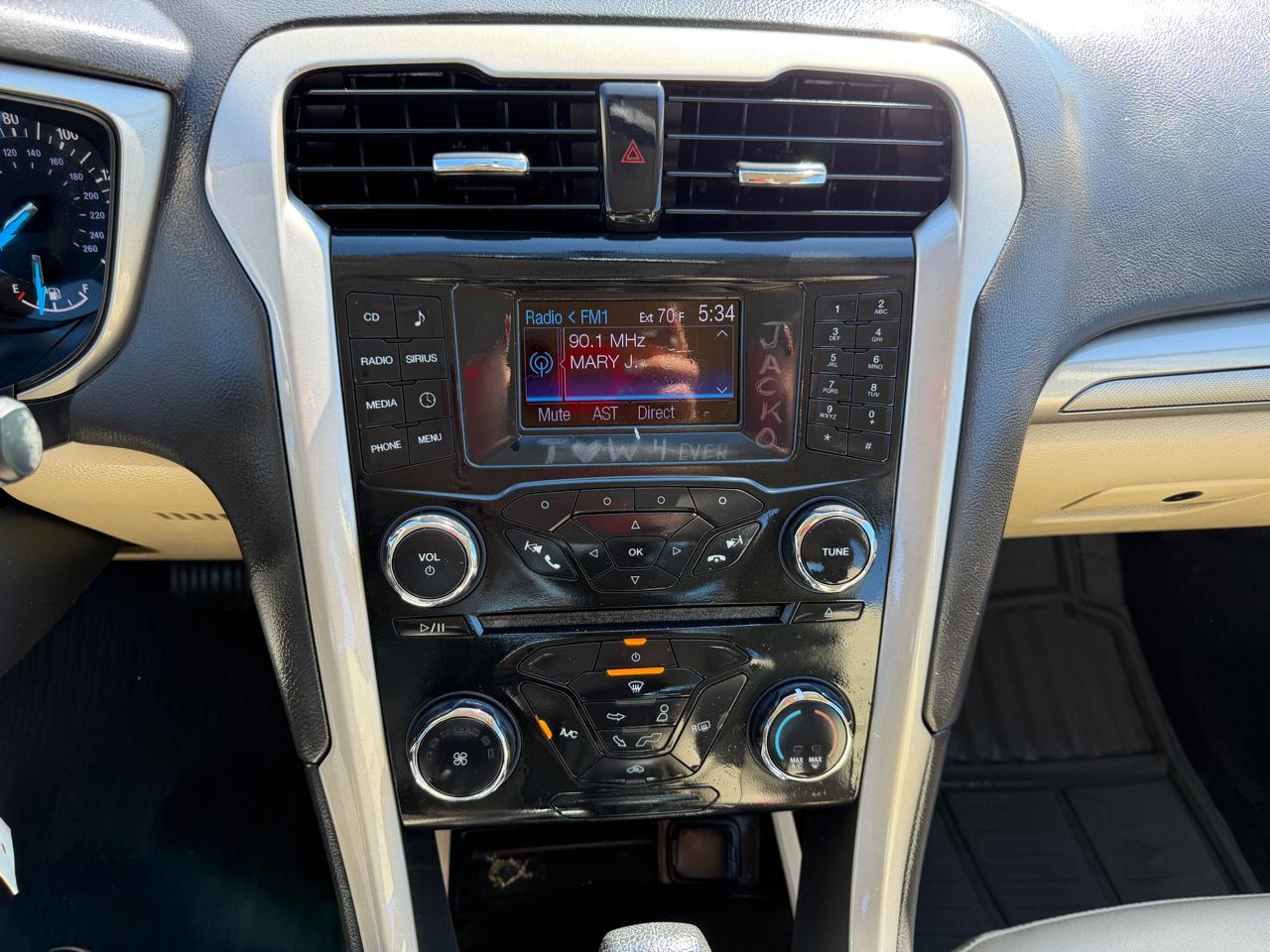 Ford Fusion SE 2013