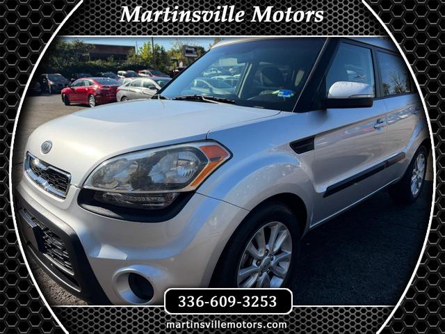 Silver 2012 Kia Soul Wagon Front-Wheel Drive Automatic