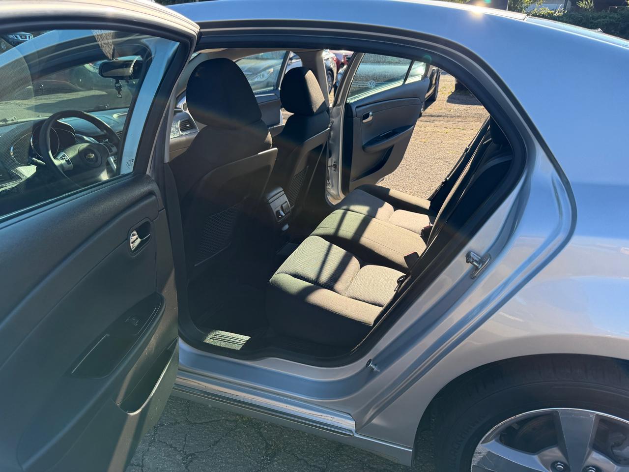Chevrolet Malibu 1LT 2012