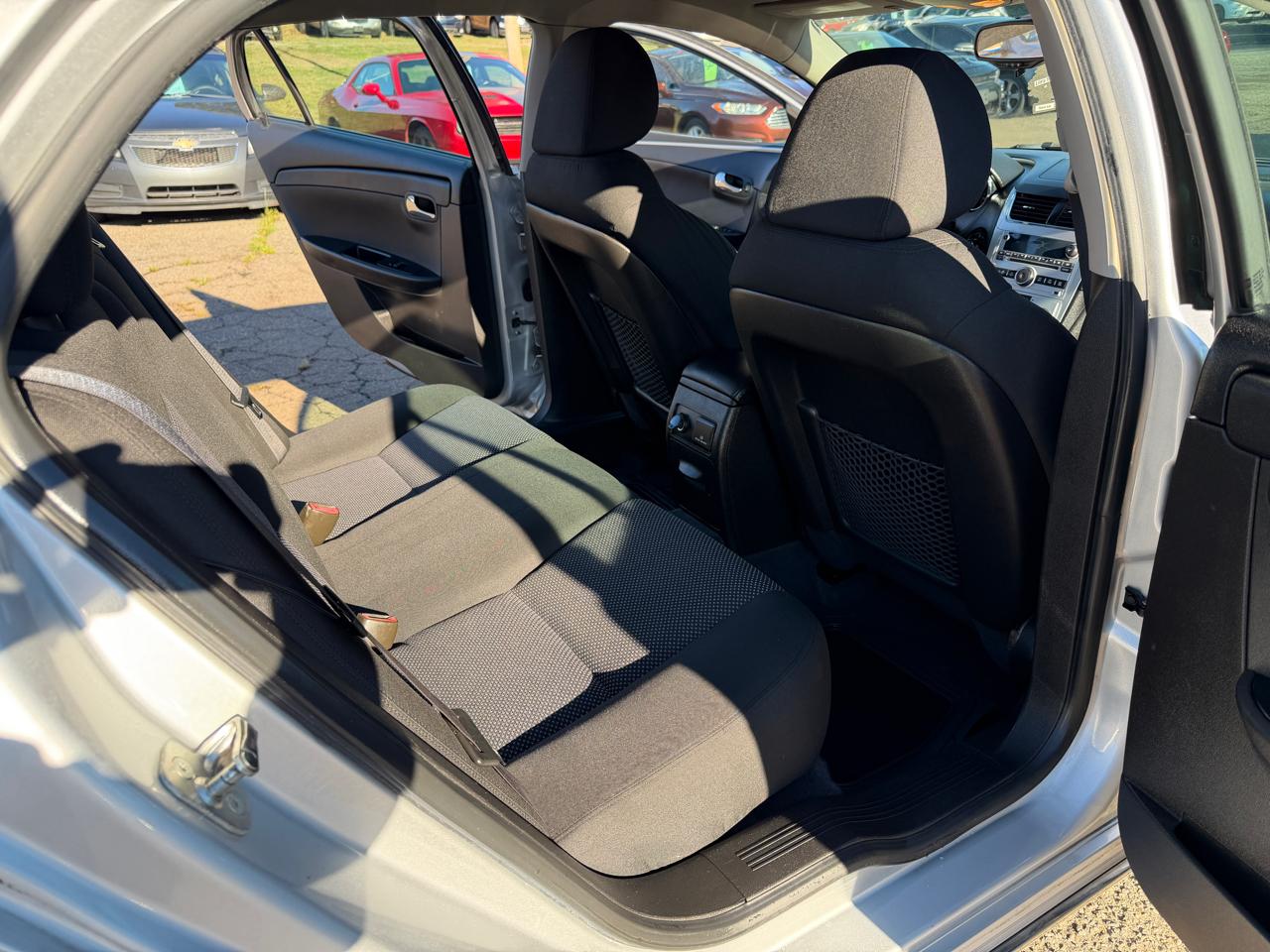 Chevrolet Malibu 1LT 2012
