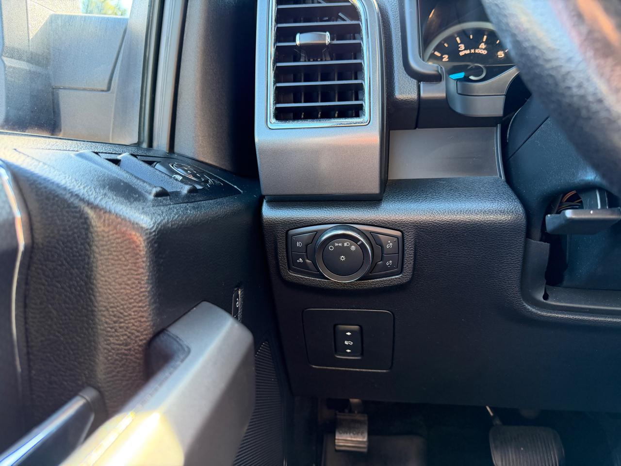 Ford F-150 XLT SuperCrew 5.5-ft. Bed 2WD 2016