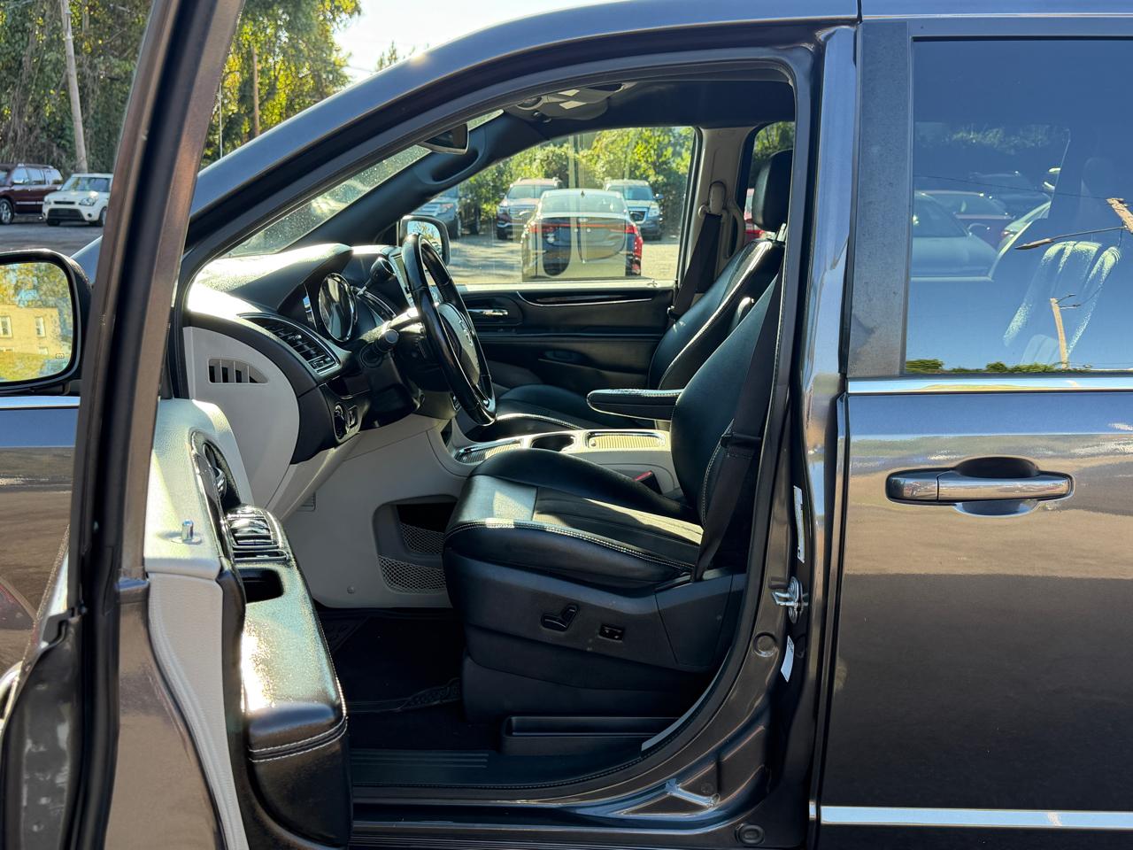 Dodge Grand Caravan SXT 2020