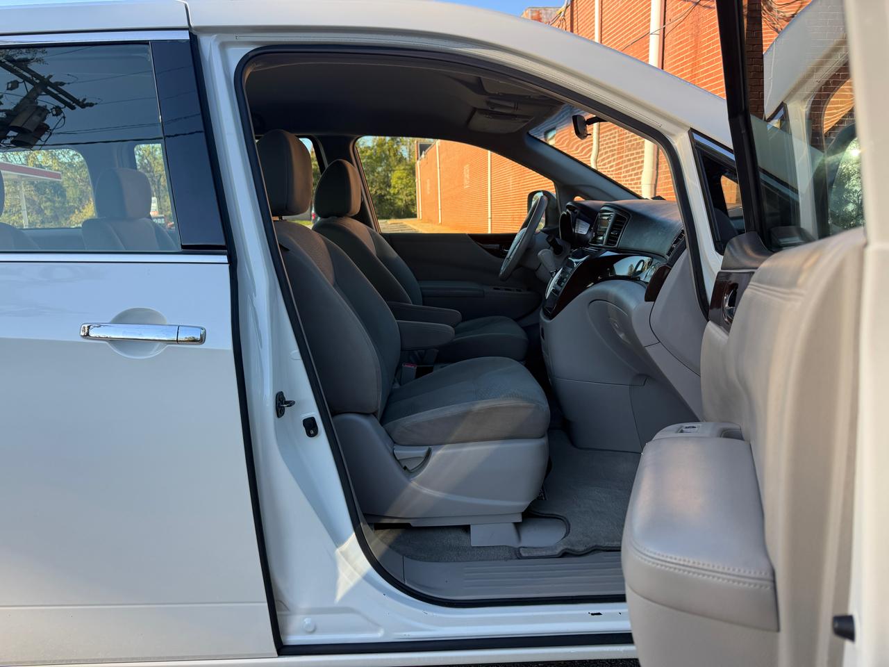 Nissan Quest S 2015