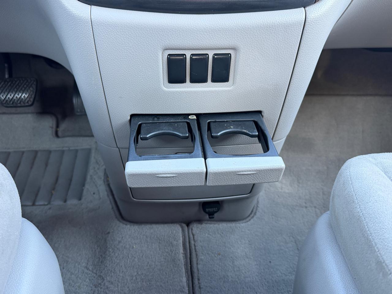 Nissan Quest S 2015