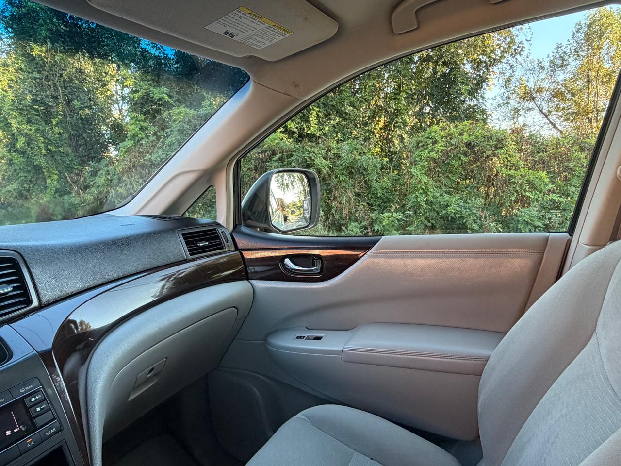Nissan Quest S 2015