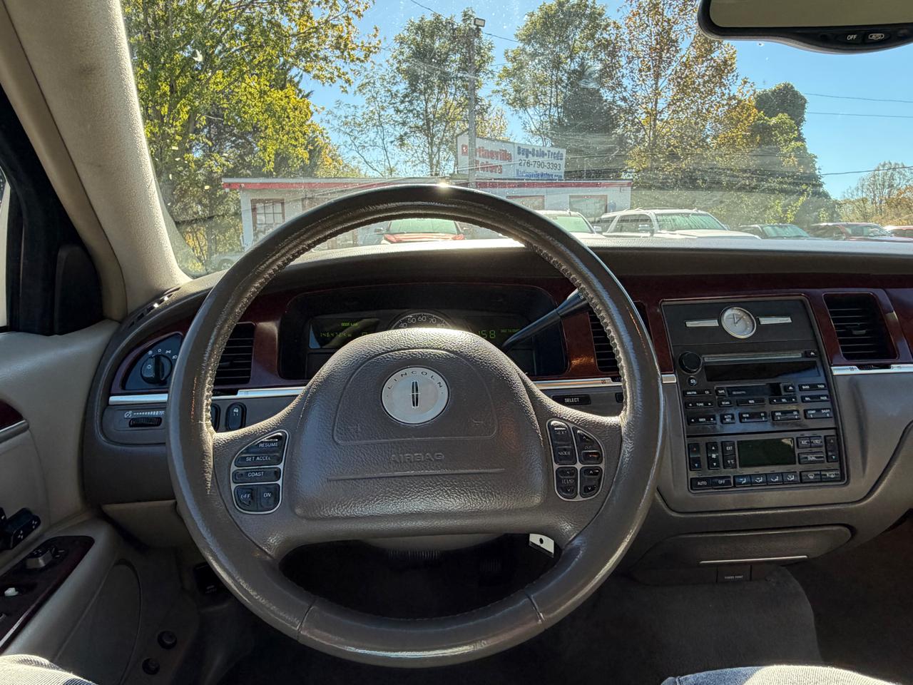 Lincoln Town Car Executive 2003