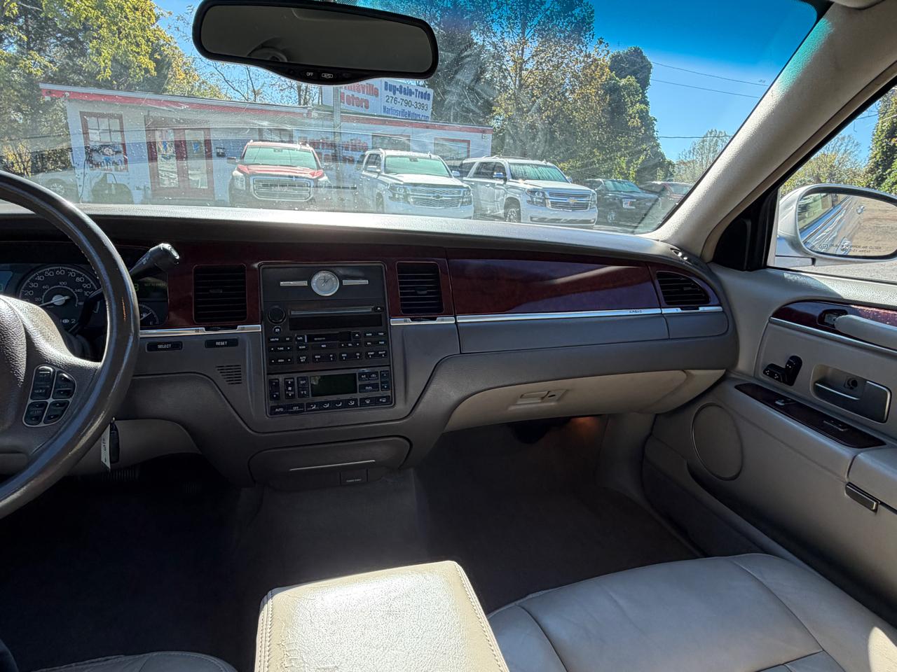 Lincoln Town Car Executive 2003