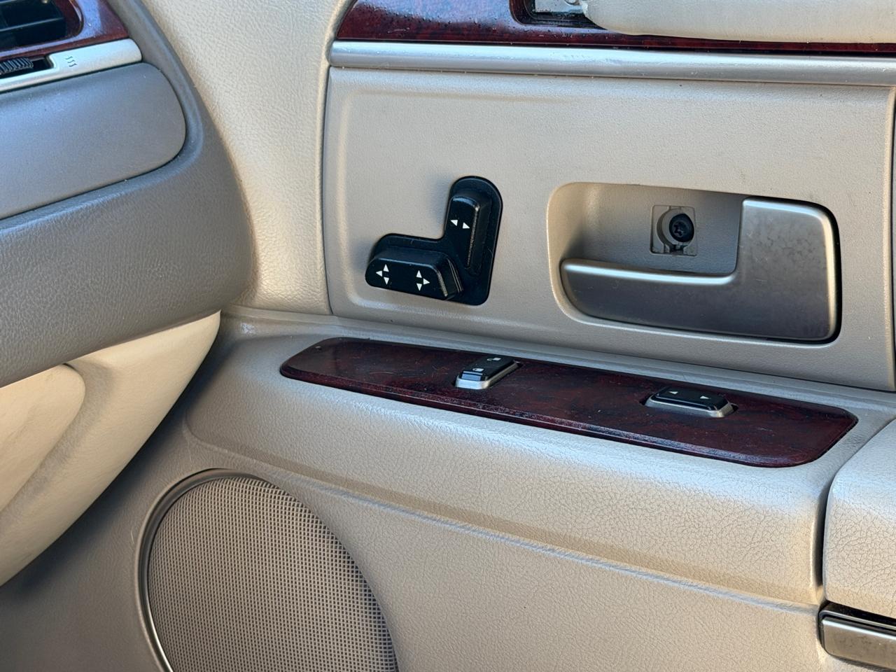 Lincoln Town Car Executive 2003