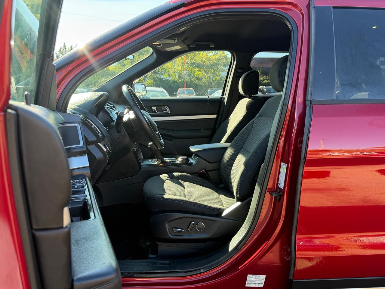 Ford Explorer XLT 4WD 2017