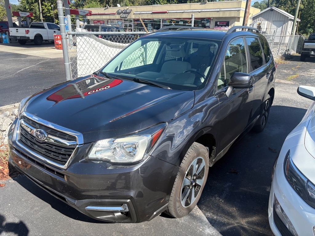 2018 Subaru Forester 2.5i Premium photo 2